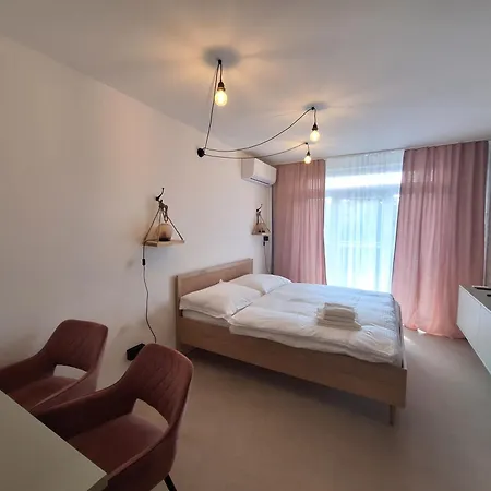 Entrez Snp - Pri Fakultnej Nemocnici Apartmán Kosice