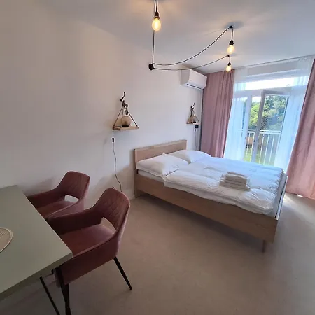 Apartmán Entrez Snp - Pri Fakultnej Nemocnici *